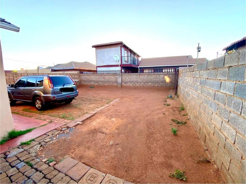 3 Bedroom Property for Sale in Protea Glen Gauteng