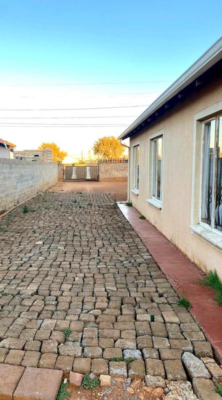 3 Bedroom Property for Sale in Protea Glen Gauteng