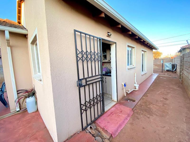 3 Bedroom Property for Sale in Protea Glen Gauteng