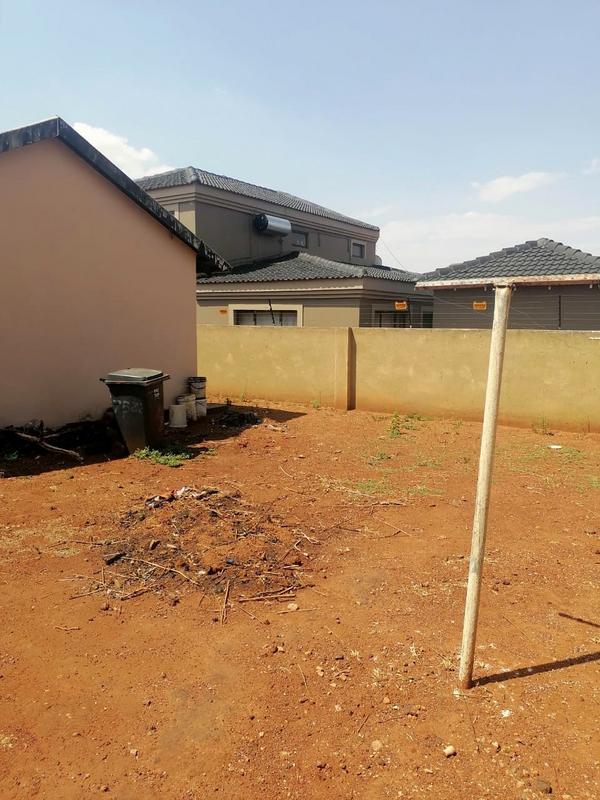 2 Bedroom Property for Sale in Protea Glen Gauteng