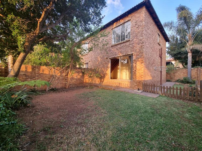 2 Bedroom Property for Sale in Wilgeheuwel Gauteng