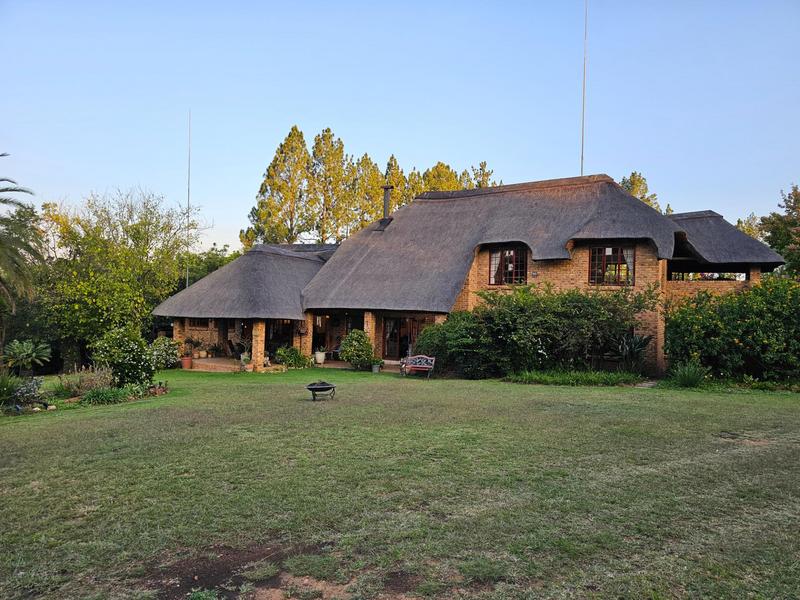 4 Bedroom Property for Sale in Zonnehoewe A H Gauteng