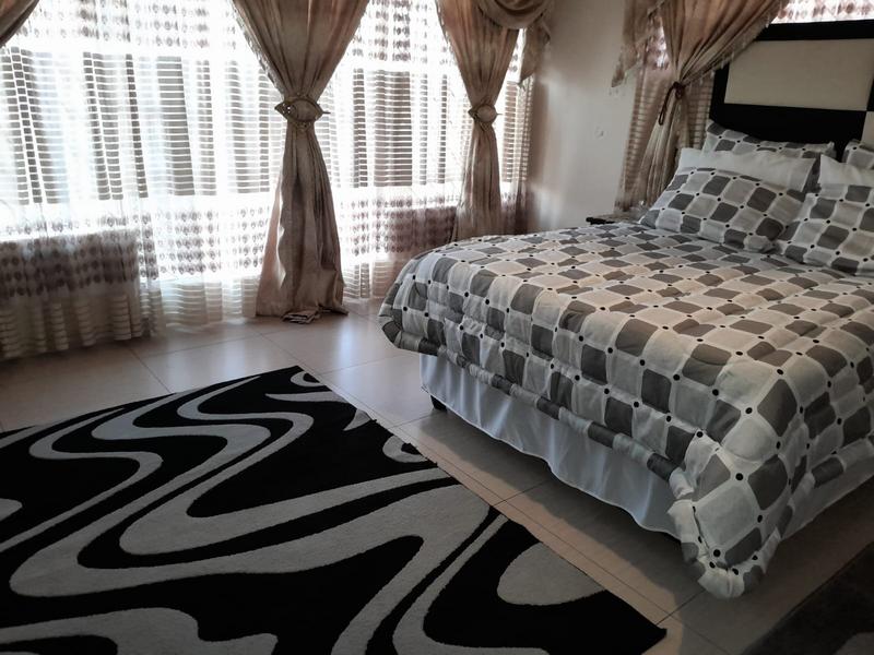 4 Bedroom Property for Sale in Bassonia Gauteng