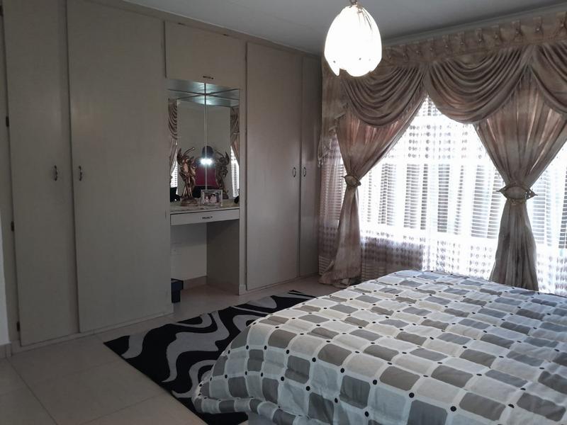 4 Bedroom Property for Sale in Bassonia Gauteng