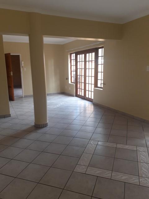 To Let 3 Bedroom Property for Rent in Eldoglen Gauteng