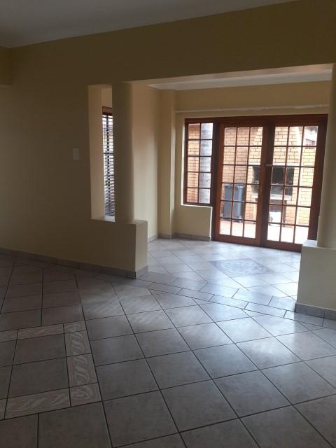 To Let 3 Bedroom Property for Rent in Eldoglen Gauteng