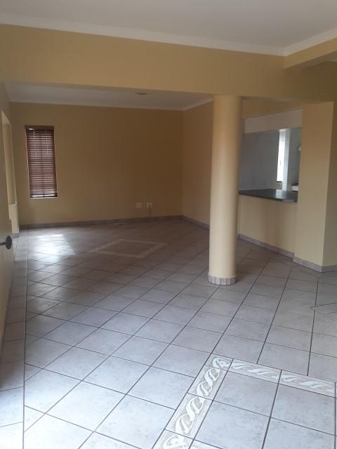 To Let 3 Bedroom Property for Rent in Eldoglen Gauteng