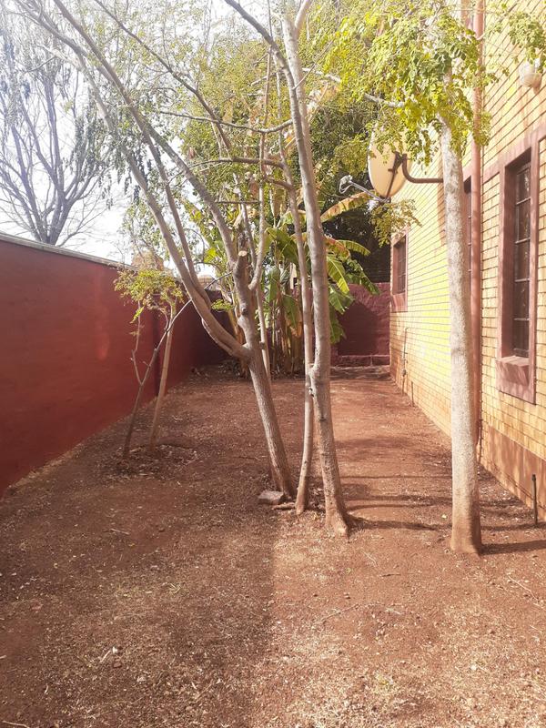 To Let 3 Bedroom Property for Rent in Eldoglen Gauteng