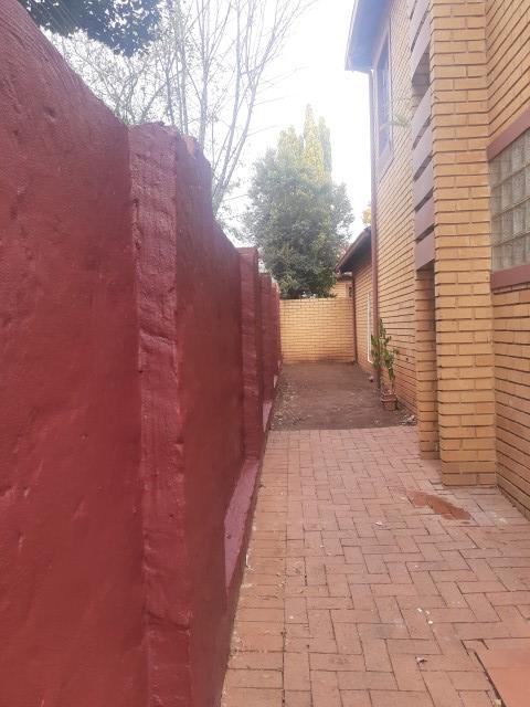 To Let 3 Bedroom Property for Rent in Eldoglen Gauteng