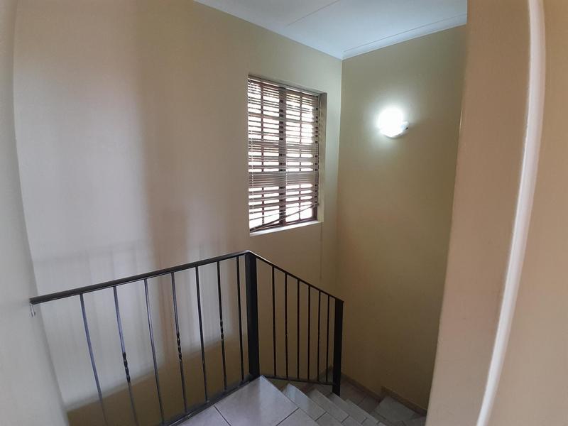 To Let 3 Bedroom Property for Rent in Eldoglen Gauteng