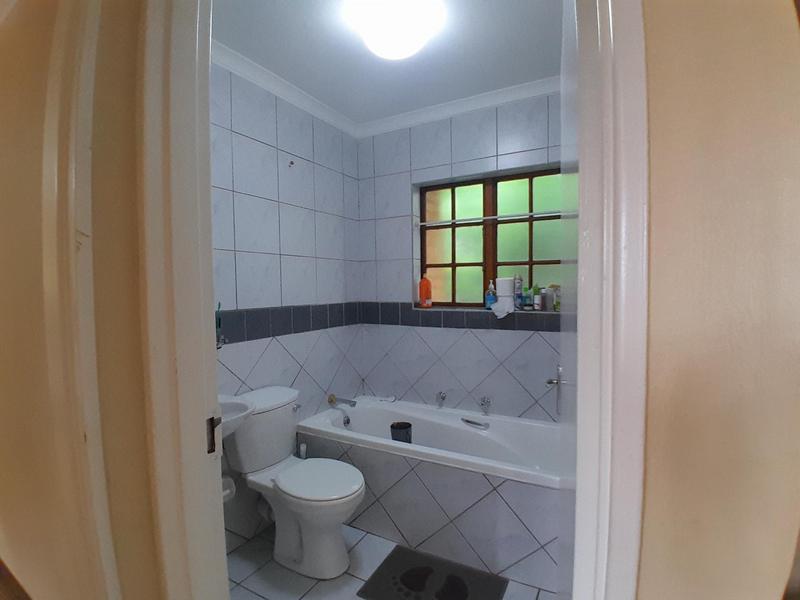 To Let 3 Bedroom Property for Rent in Eldoglen Gauteng