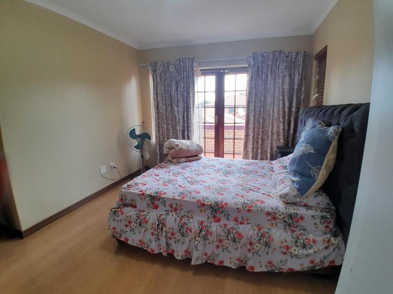 To Let 3 Bedroom Property for Rent in Eldoglen Gauteng