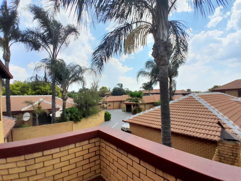 To Let 3 Bedroom Property for Rent in Eldoglen Gauteng