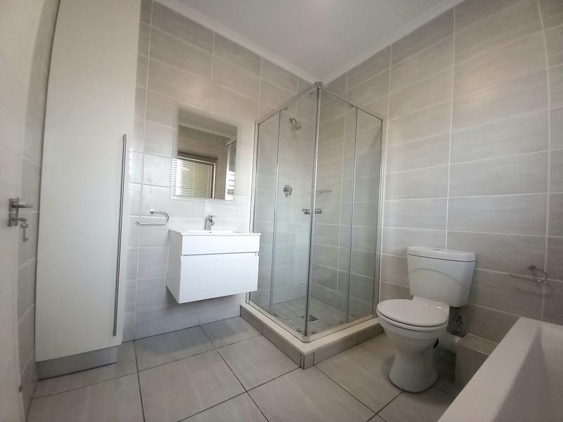 3 Bedroom Property for Sale in Waterfall Gauteng