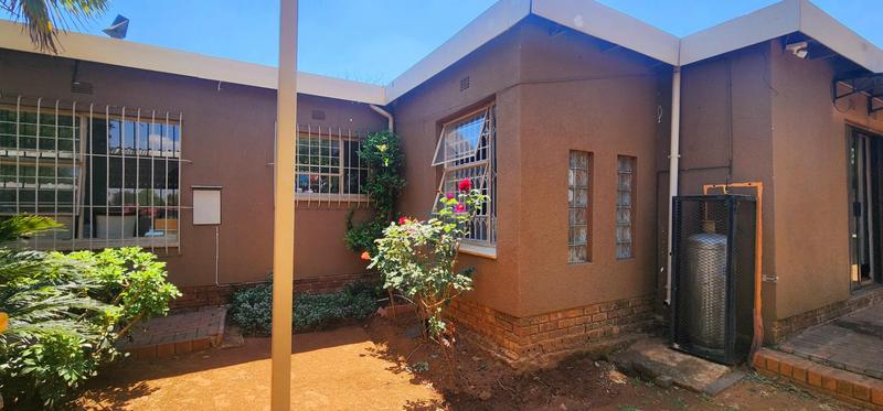 4 Bedroom Property for Sale in Elspark Gauteng