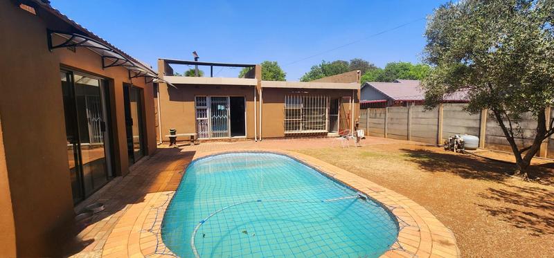 4 Bedroom Property for Sale in Elspark Gauteng