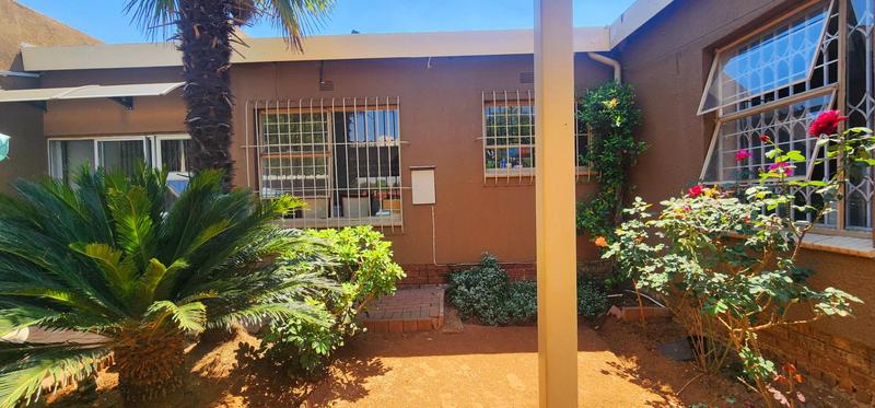 4 Bedroom Property for Sale in Elspark Gauteng