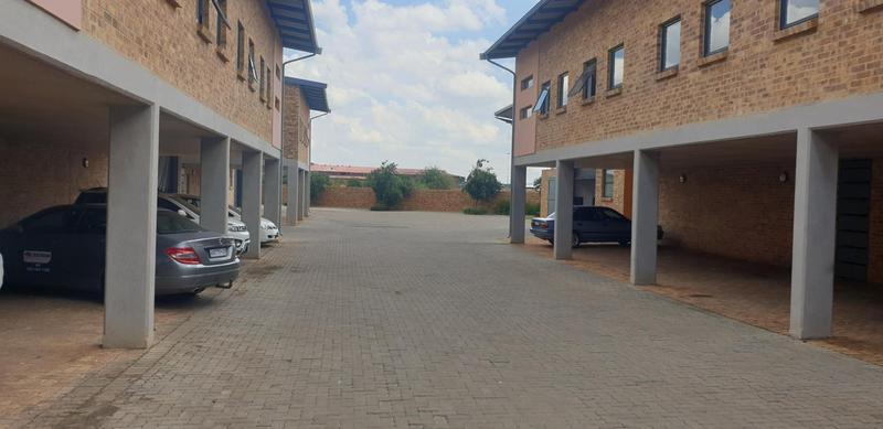 To Let commercial Property for Rent in N4 Gateway Industrial Park Gauteng