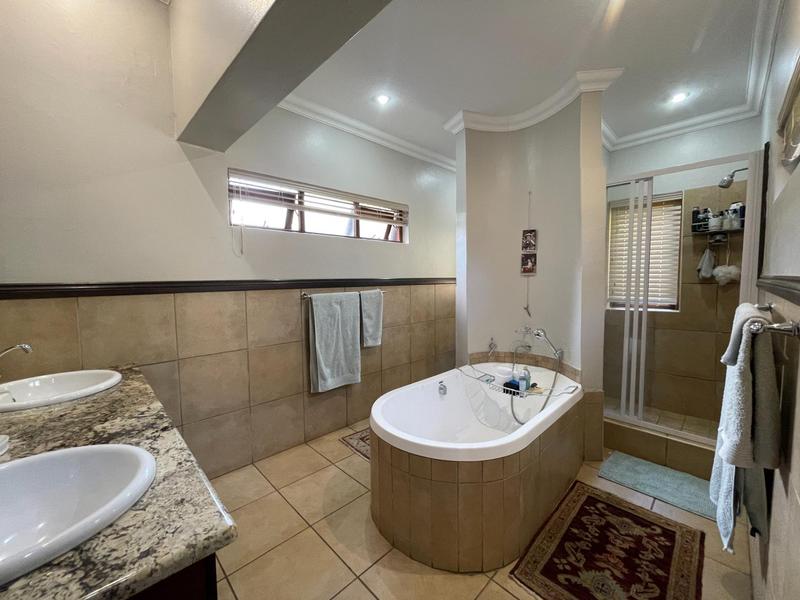 To Let 3 Bedroom Property for Rent in Midstream Estate Gauteng