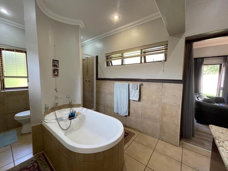 To Let 3 Bedroom Property for Rent in Midstream Estate Gauteng