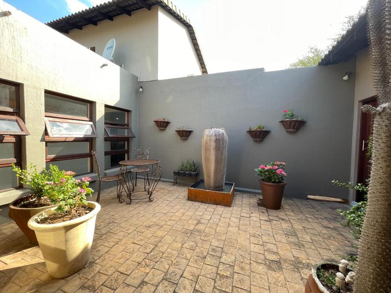 To Let 3 Bedroom Property for Rent in Midstream Estate Gauteng