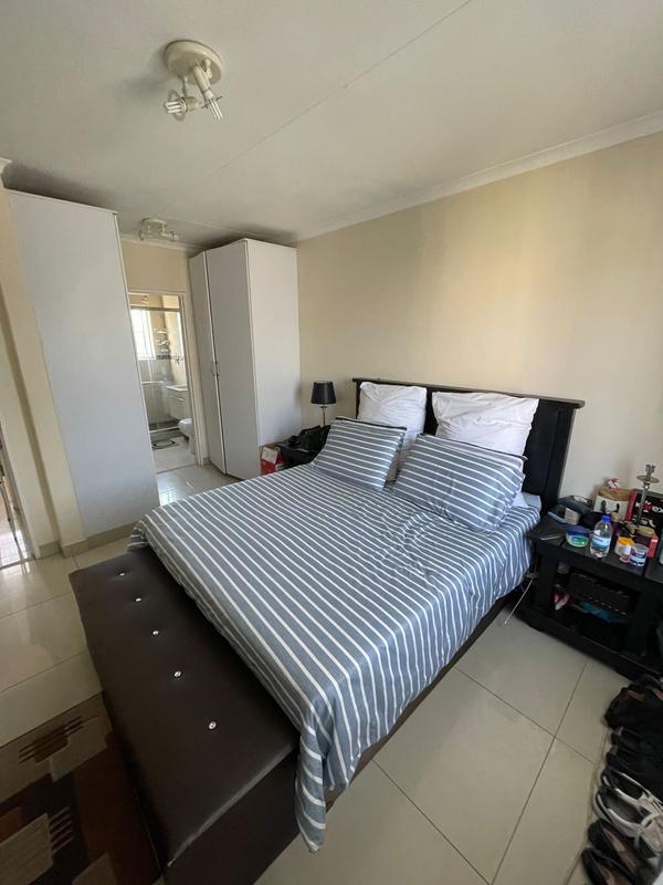 2 Bedroom Property for Sale in Greenstone Hill Gauteng