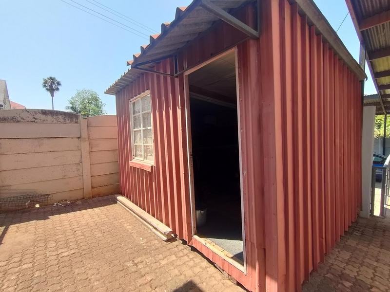 To Let 4 Bedroom Property for Rent in Mountain View Gauteng