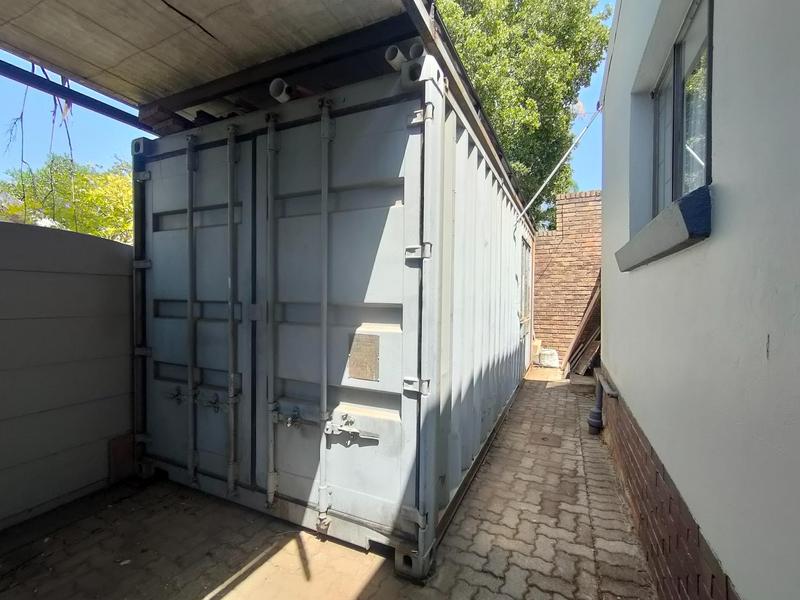 To Let 4 Bedroom Property for Rent in Mountain View Gauteng