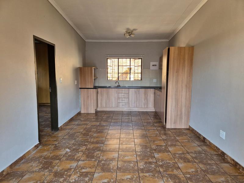 To Let 4 Bedroom Property for Rent in Mountain View Gauteng