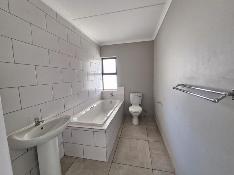 To Let 2 Bedroom Property for Rent in Glen Marais Gauteng