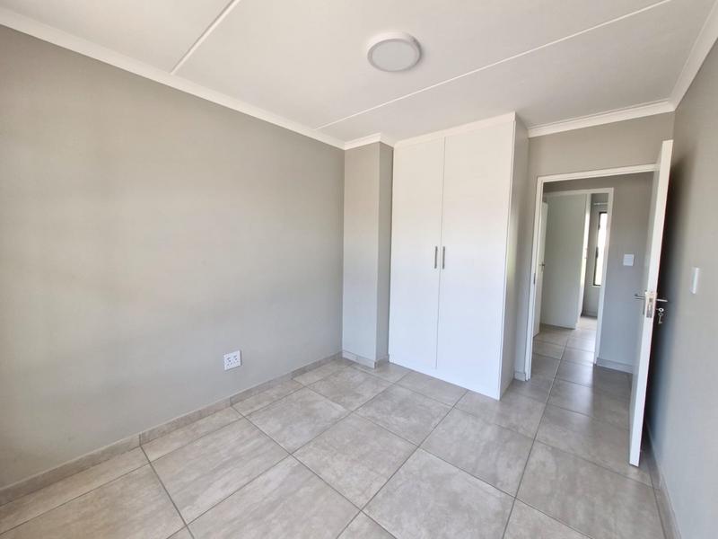 To Let 2 Bedroom Property for Rent in Glen Marais Gauteng