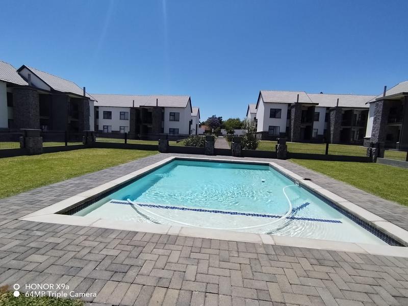 To Let 2 Bedroom Property for Rent in Glen Marais Gauteng