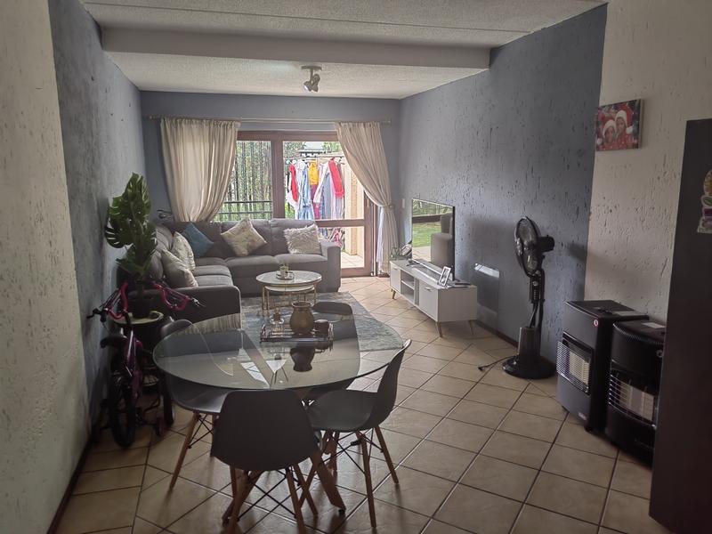 2 Bedroom Property for Sale in Sunninghill Gauteng