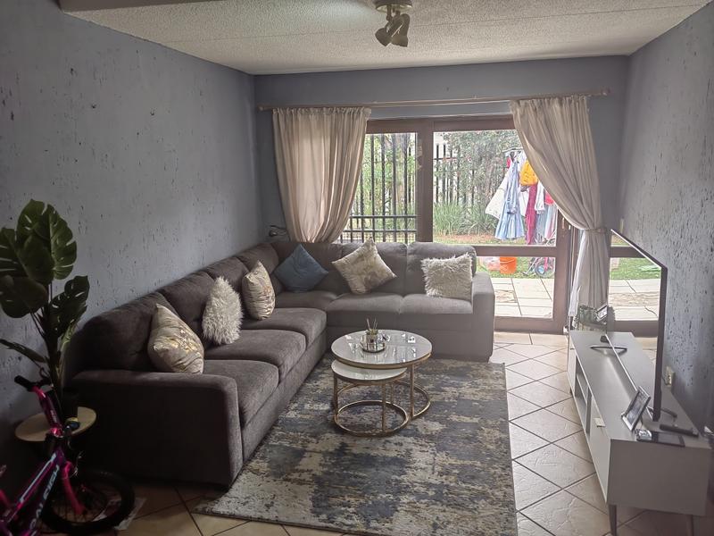 2 Bedroom Property for Sale in Sunninghill Gauteng