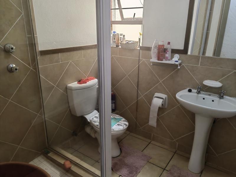 2 Bedroom Property for Sale in Sunninghill Gauteng