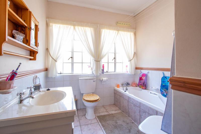 To Let 4 Bedroom Property for Rent in Beaulieu Gauteng