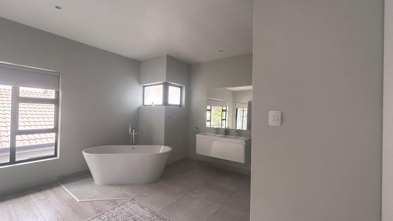 To Let 3 Bedroom Property for Rent in Bedfordview Gauteng