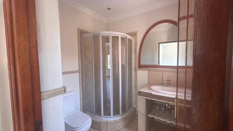 To Let 4 Bedroom Property for Rent in Bedfordview Gauteng