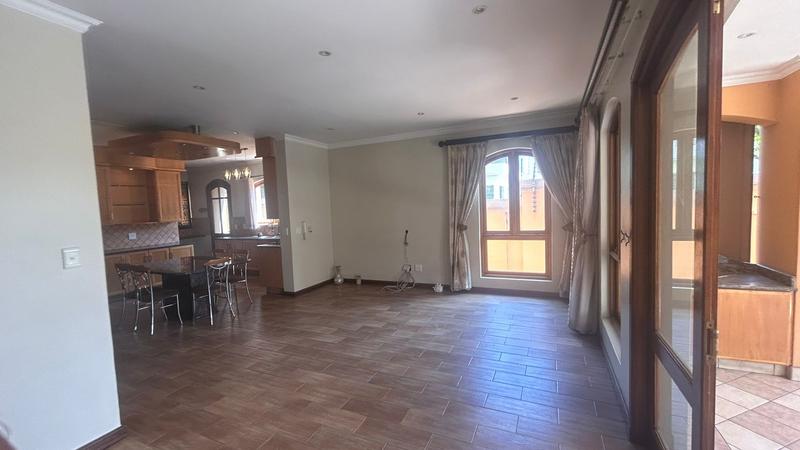 To Let 4 Bedroom Property for Rent in Bedfordview Gauteng