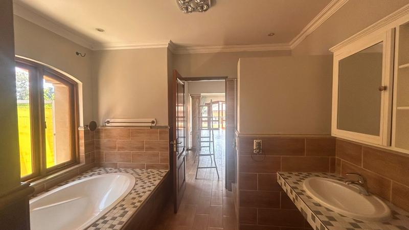 To Let 4 Bedroom Property for Rent in Bedfordview Gauteng