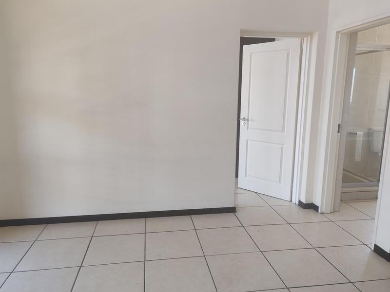 To Let 1 Bedroom Property for Rent in Modderfontein Gauteng