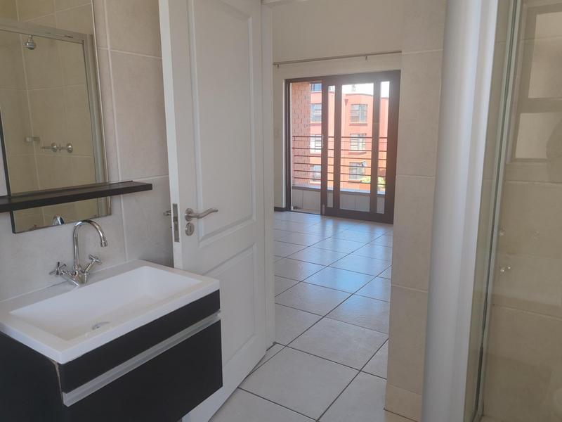 To Let 1 Bedroom Property for Rent in Modderfontein Gauteng