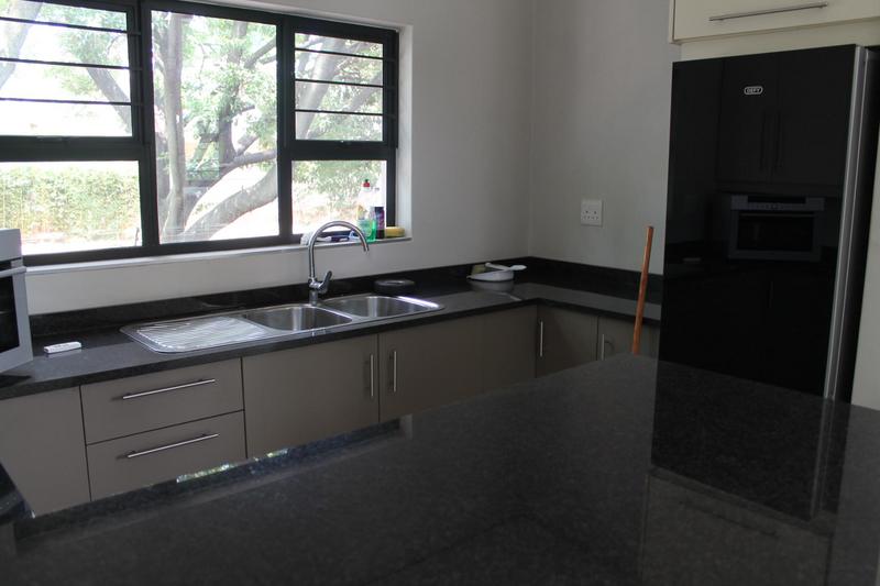 To Let 1 Bedroom Property for Rent in Bedfordview Gauteng