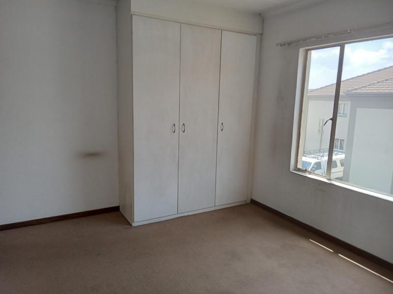 2 Bedroom Property for Sale in Oriel Gauteng