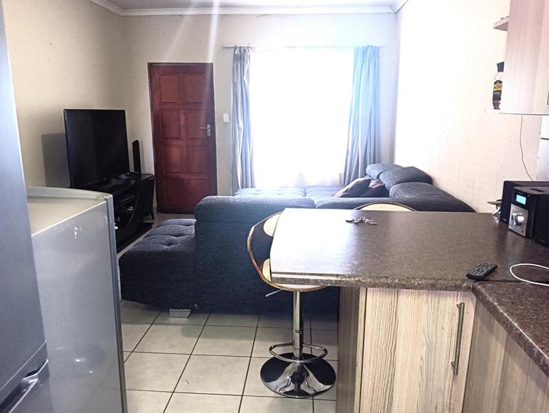 2 Bedroom Property for Sale in Cruywagenpark Gauteng