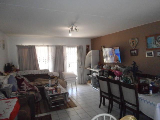 2 Bedroom Property for Sale in Oakdene Gauteng