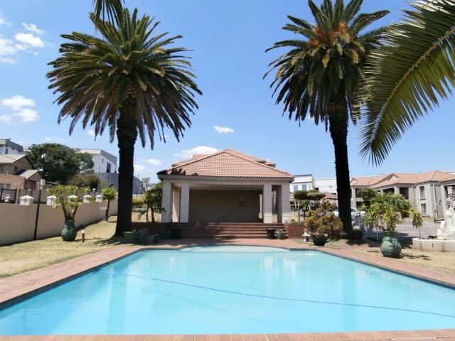 2 Bedroom Property for Sale in Oakdene Gauteng