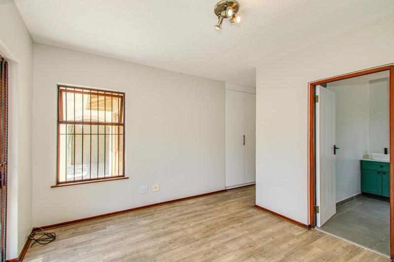 3 Bedroom Property for Sale in Lonehill Gauteng