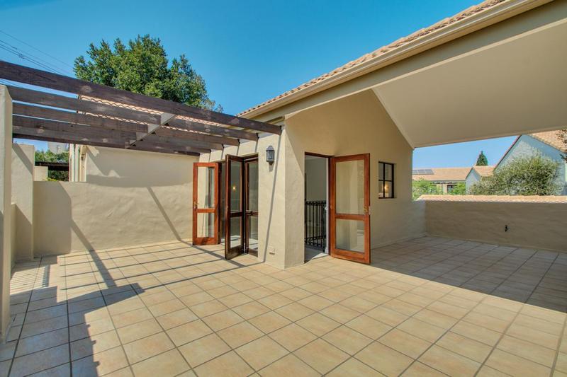 3 Bedroom Property for Sale in Lonehill Gauteng