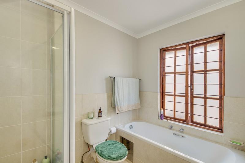 1 Bedroom Property for Sale in Sandown Gauteng